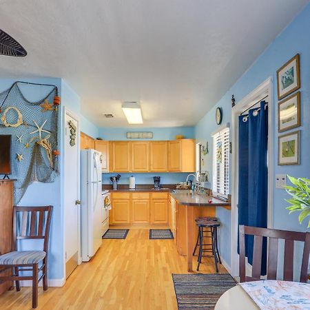 Waterfront Cedar Key Duplex Home Grill And Dock! Exterior photo