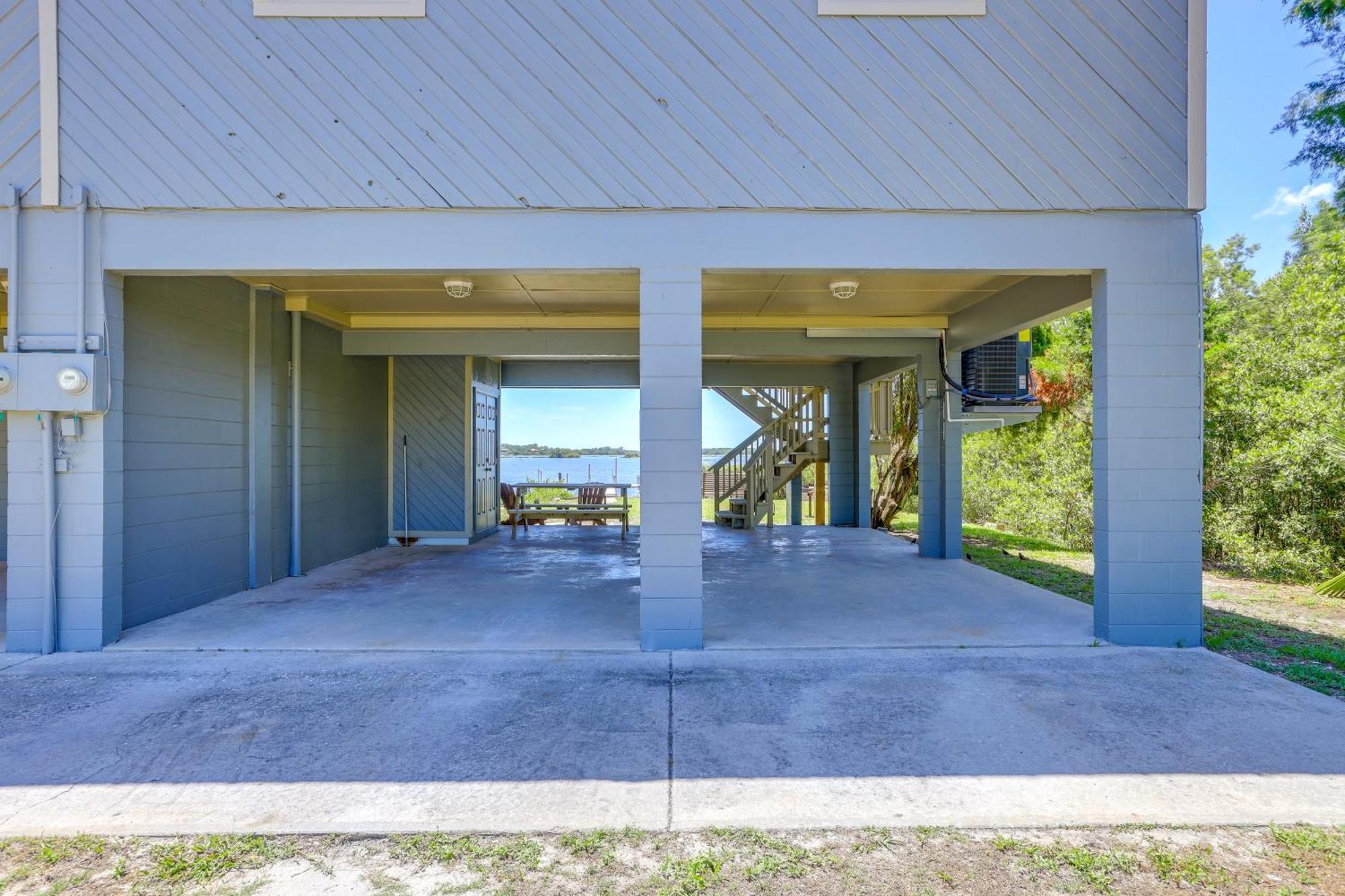 Waterfront Cedar Key Duplex Home Grill And Dock! Exterior photo