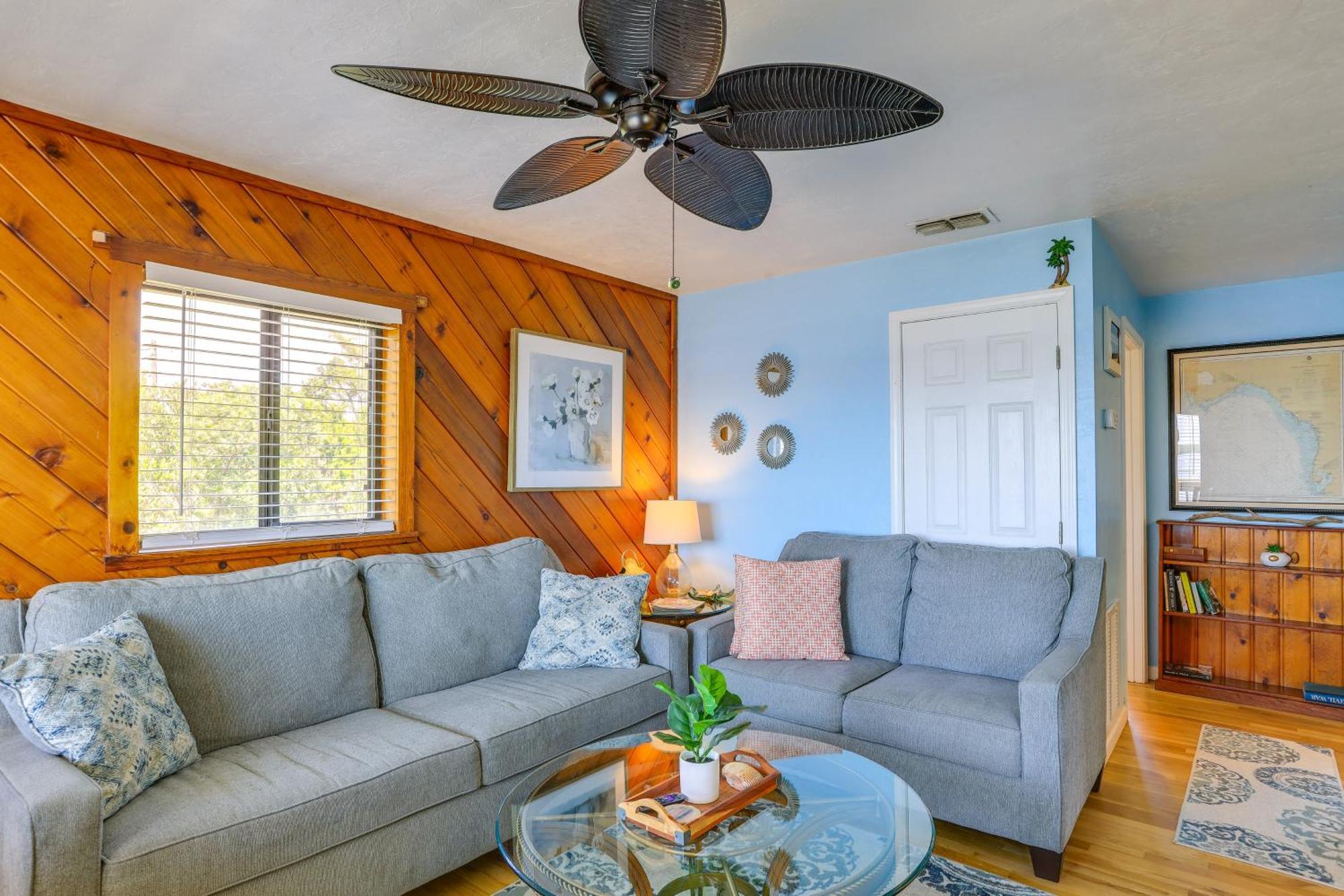 Waterfront Cedar Key Duplex Home Grill And Dock! Exterior photo