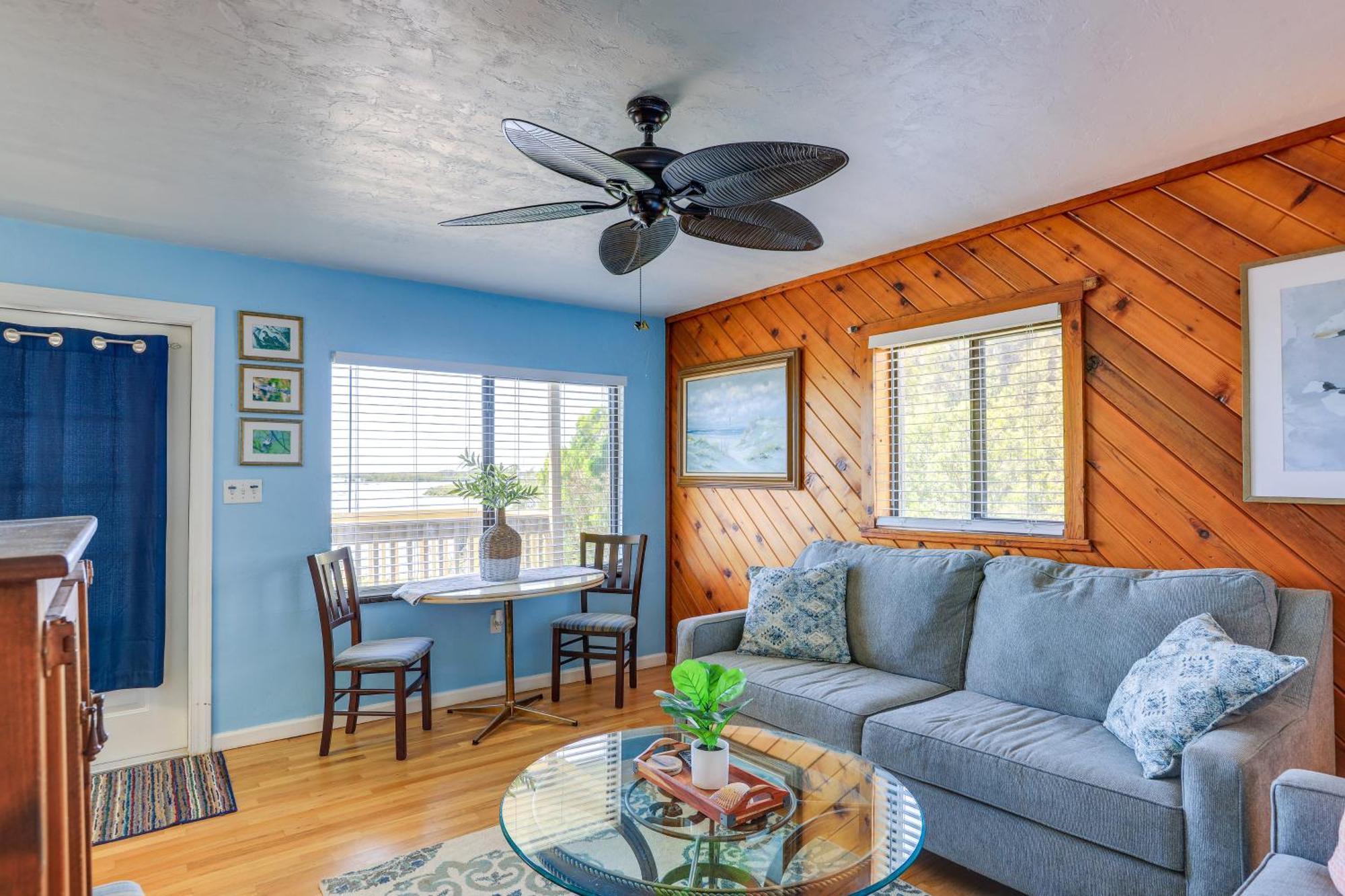 Waterfront Cedar Key Duplex Home Grill And Dock! Exterior photo