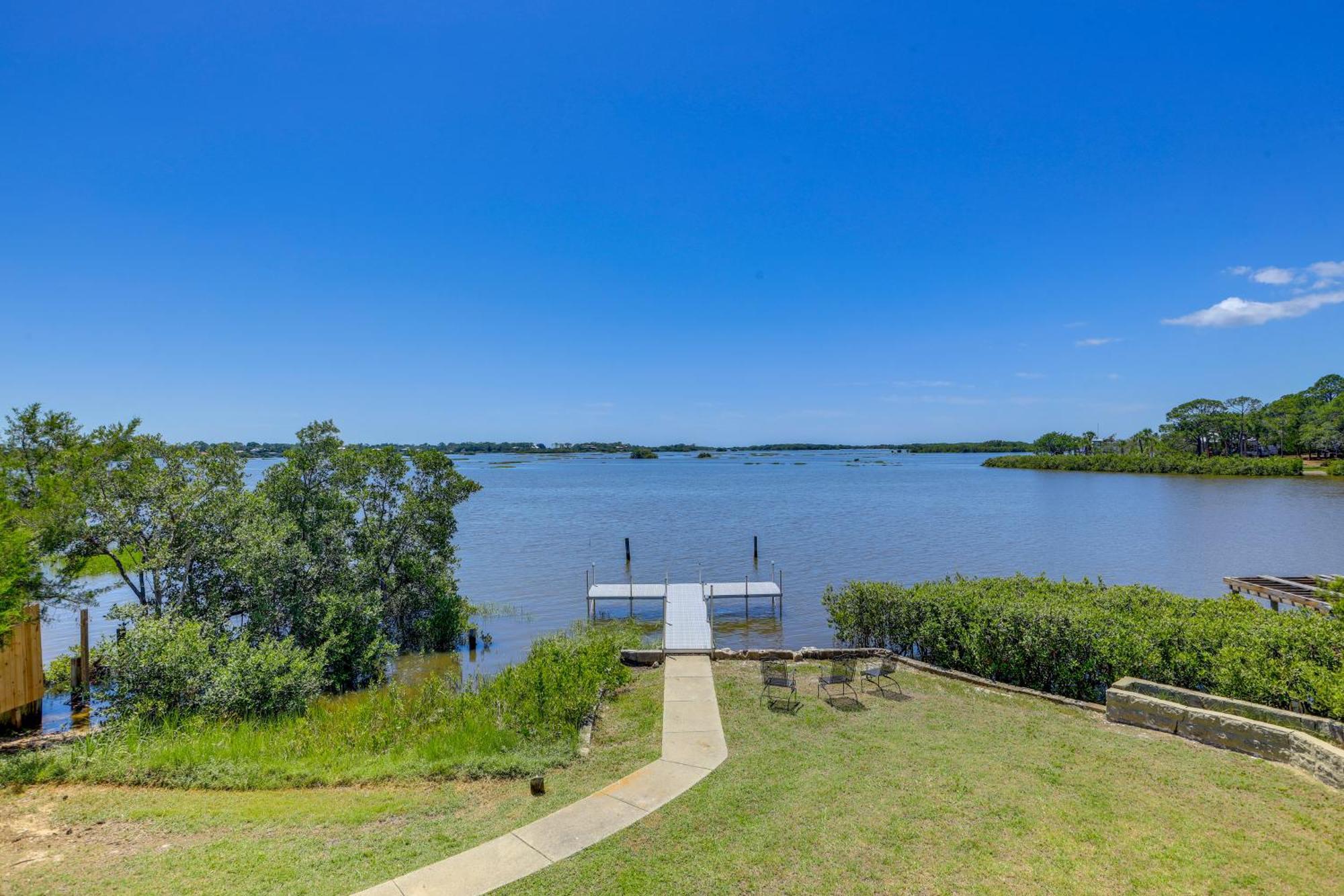 Waterfront Cedar Key Duplex Home Grill And Dock! Exterior photo